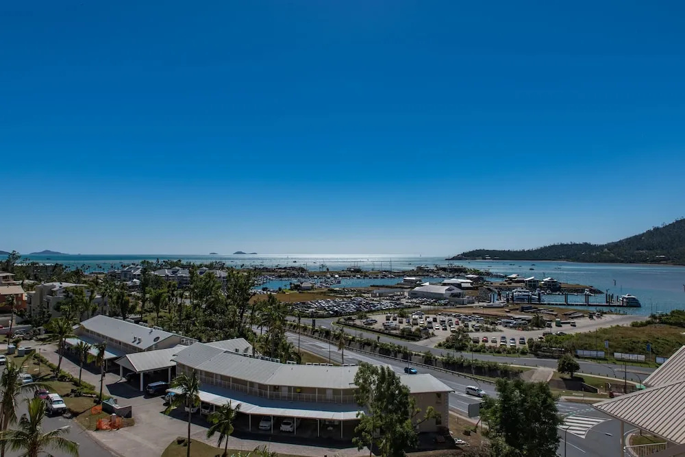 2521 Blue Horizon - Airlie Beach