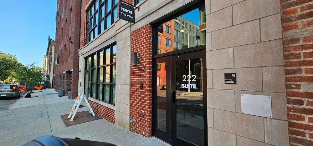 Sosuite Corner 1BR Apt w W/d, Shared Roofdeck