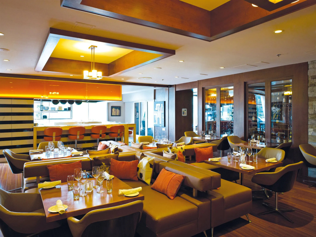 Food & Beverage