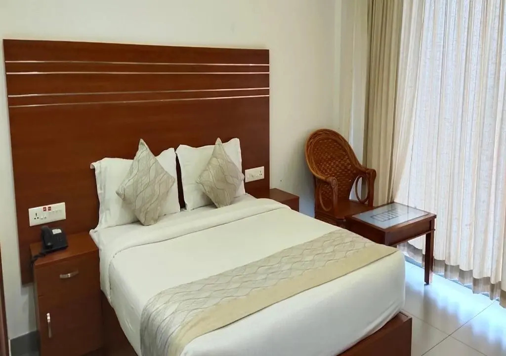 Deluxe Double room (full double bed)