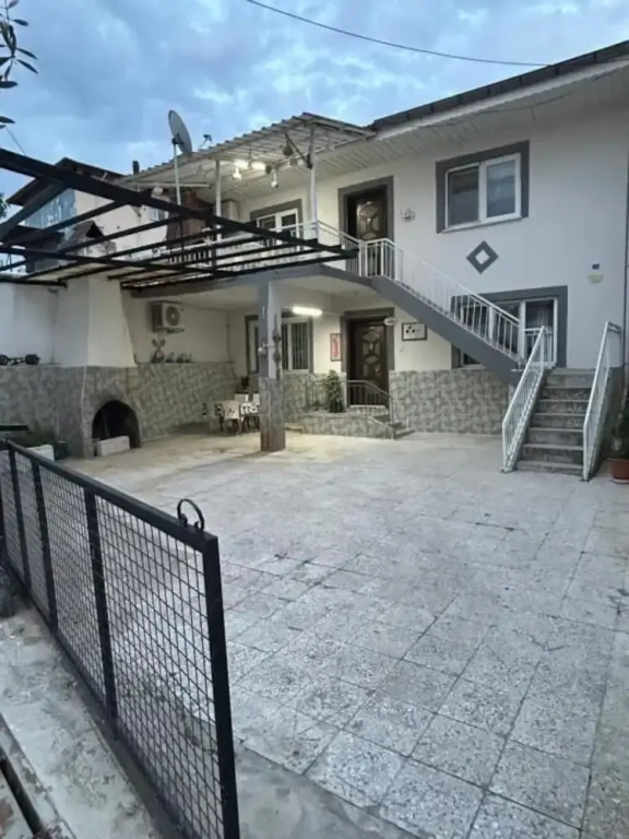 Happy House 2
