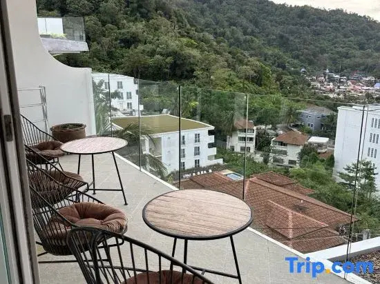 2BR Unique Kata View Apartment 90m2