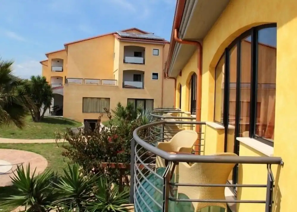 Superior Double room with balcony (full double bed)