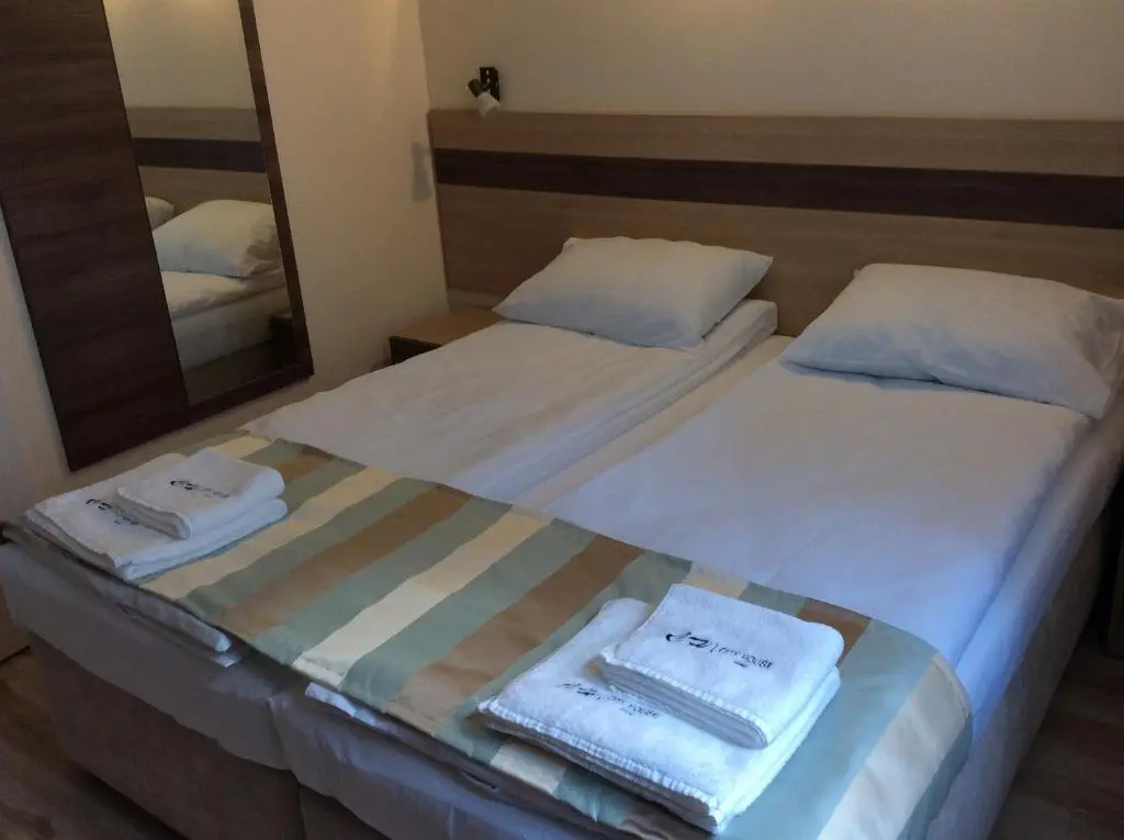 City House Hotel & Restaurant - Chambres