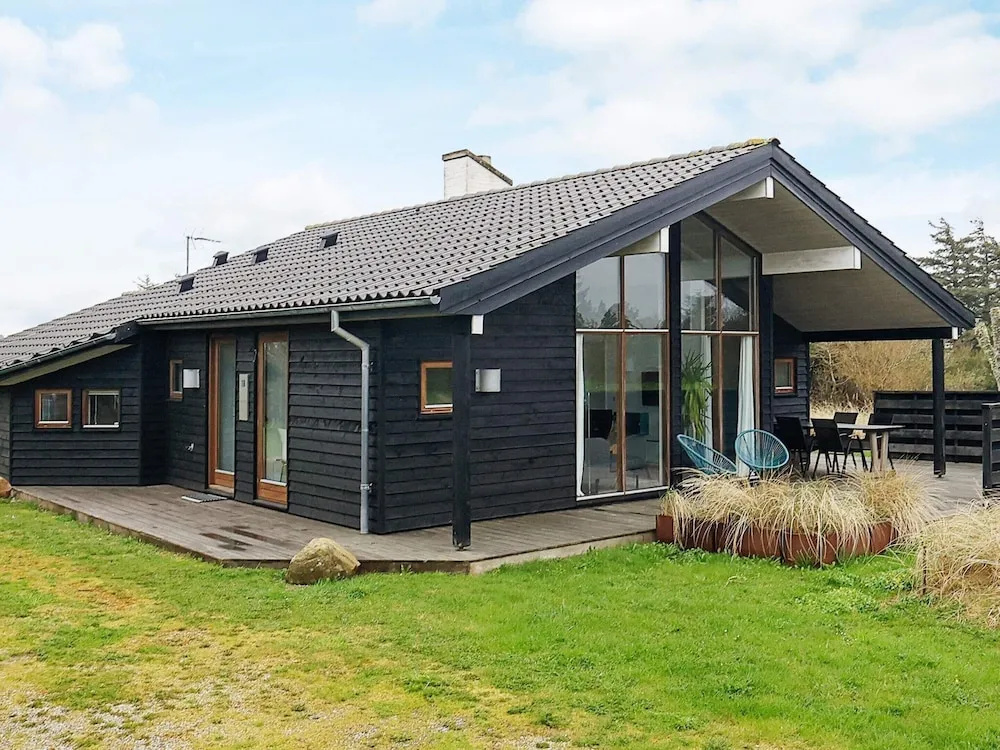 Lovely Cottage in Lønstrup with Sauna
