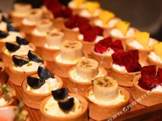 Food & Beverage
