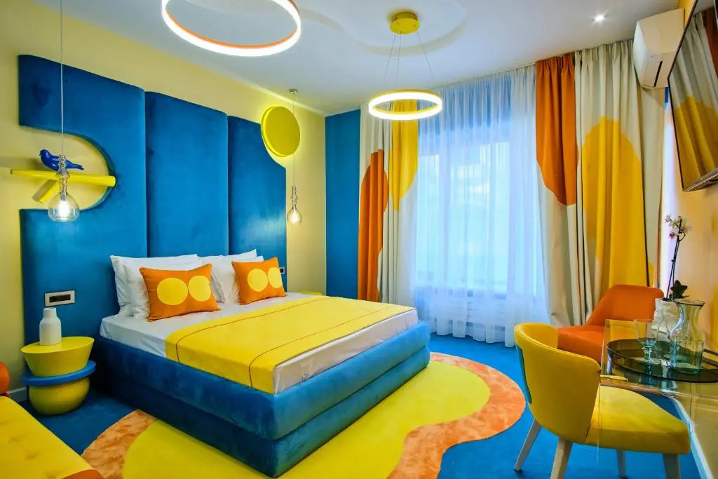 Deluxe Double room (full double bed)