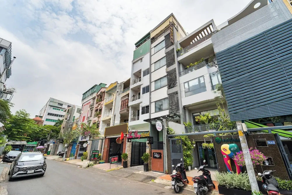 Collection O District 10 Near Van Hanh Hospital Formerly Lan Rung Hotel — фото 1