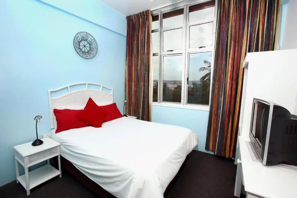 Riviera Hotel - Chambres