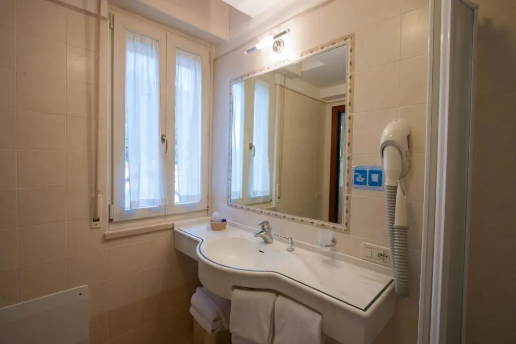Hotel Bisesti - Chambres