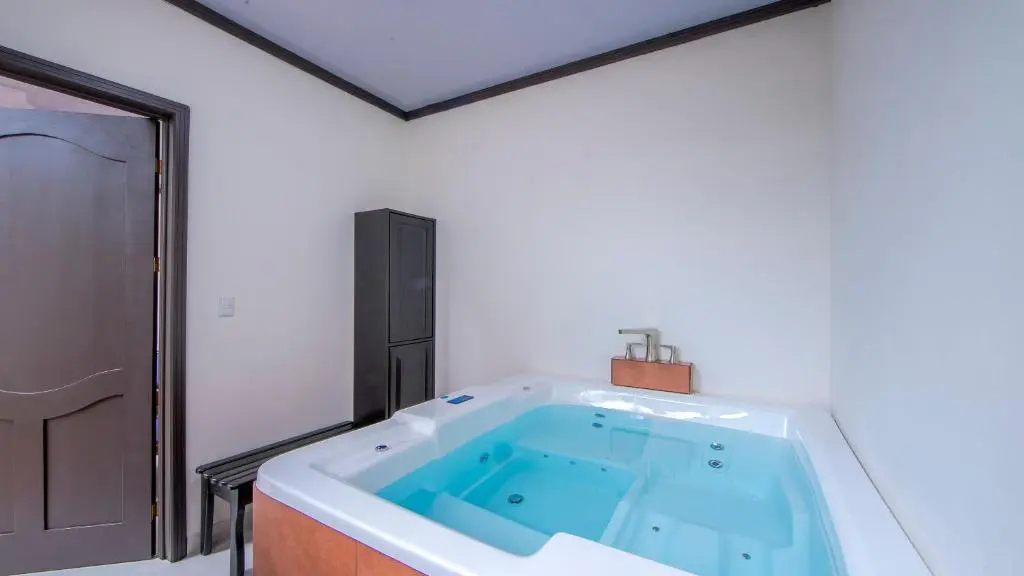 Serenity Rainforest Condos - фото 13