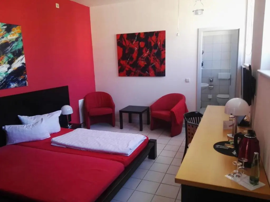 Standard Double room (full double bed)