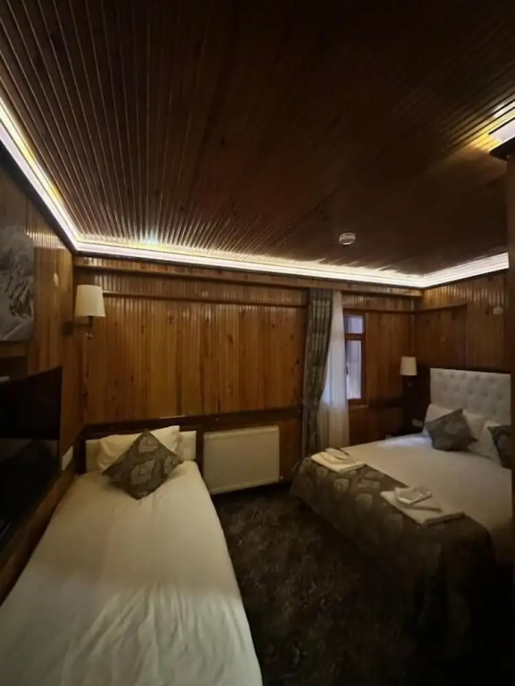 Economy room