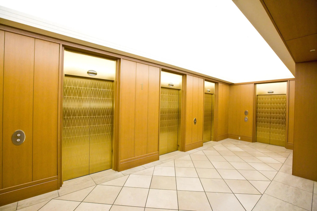 Lobby & Reception