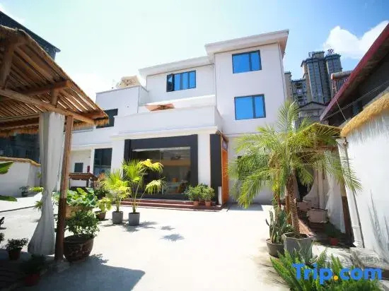 Jiuqinju Rest Xiangyang Audiovisual Homestay (Huaihua High speed Railway Station Branch)