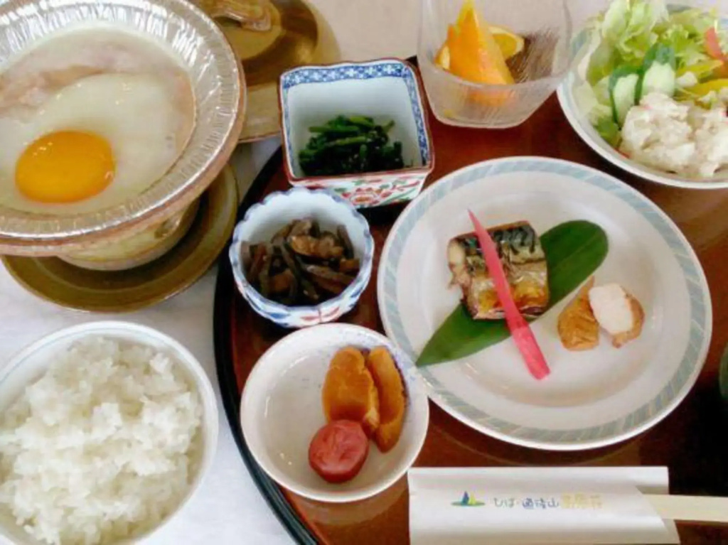 Food & Beverage