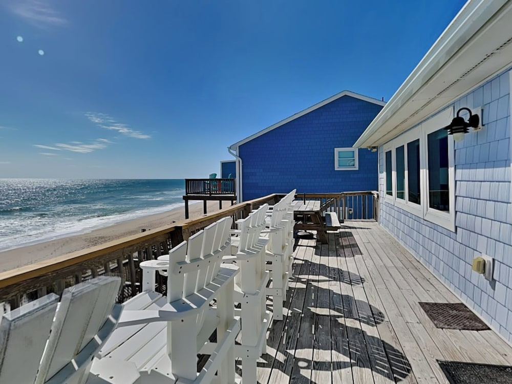A Grande Green by Topsail Realty