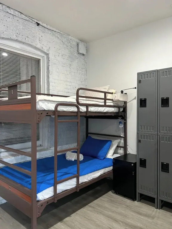 Кровать в общем номере в Stay 424 Hostel