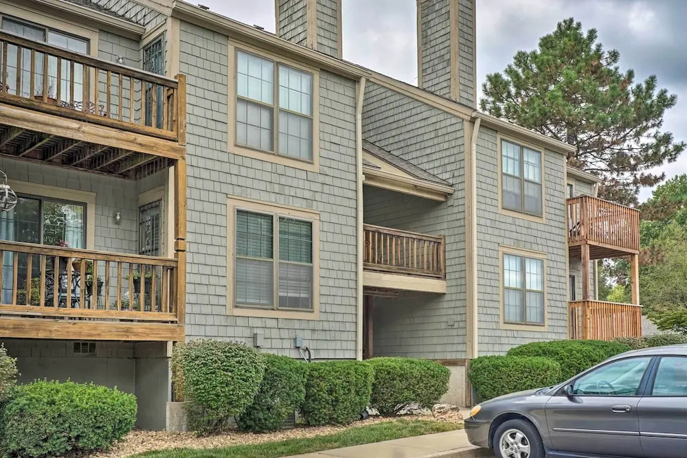 Shawnee Condo < 10 Mi to Downtown Kansas City!