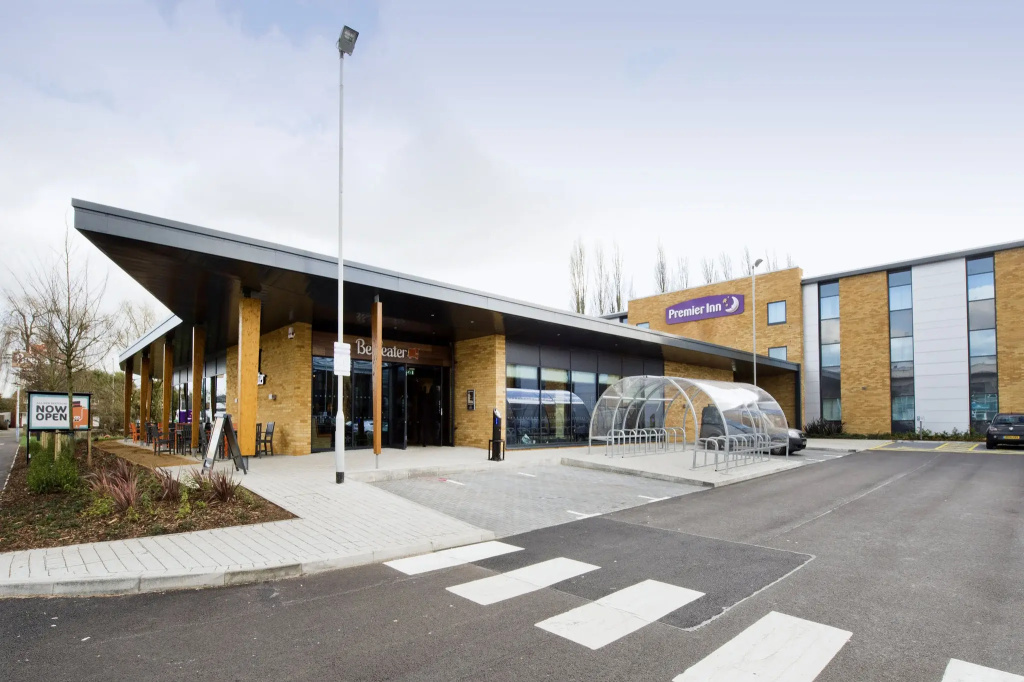 Premier Inn London Uxbridge — фото