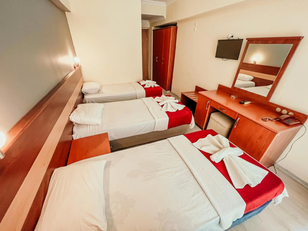 Hotel First Class — 5