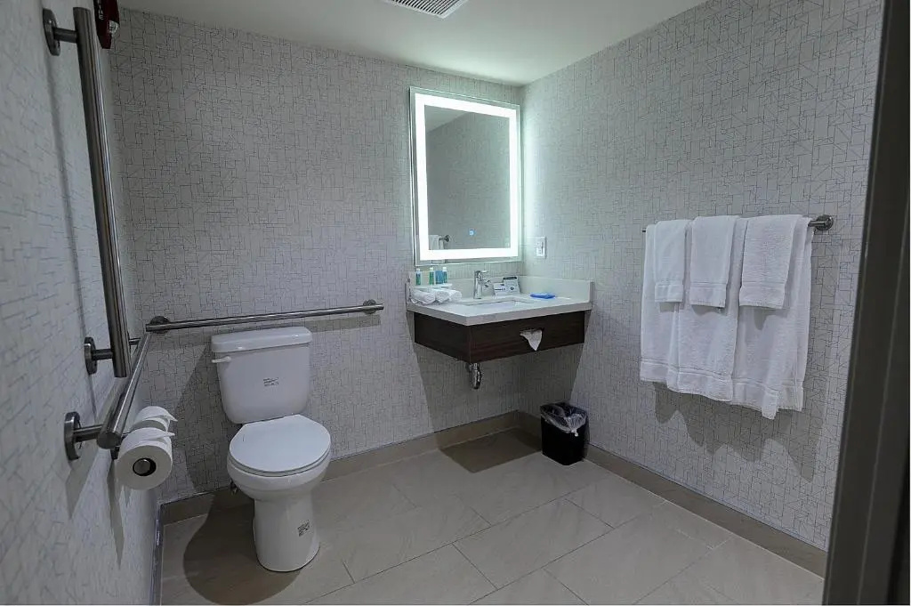 Holiday Inn Express & Suites Toronto Airport West by IHG - Chambres