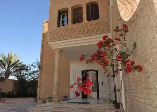 Sarra Hotel