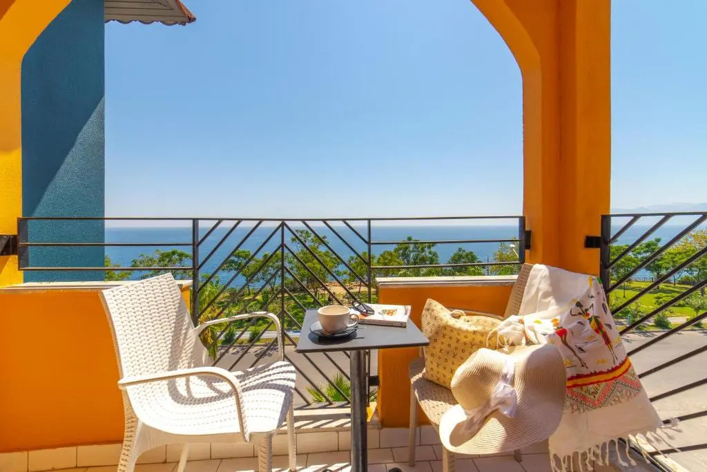 Standard Double room with sea view (full double bed)