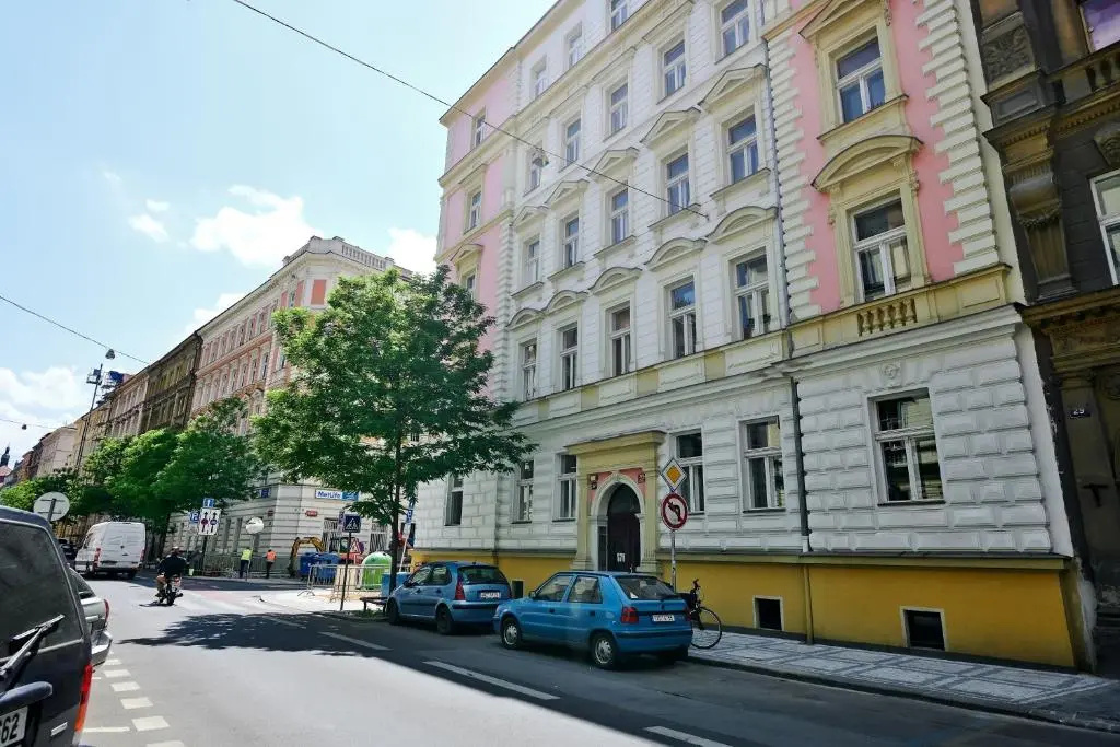 Apartments Zborovska