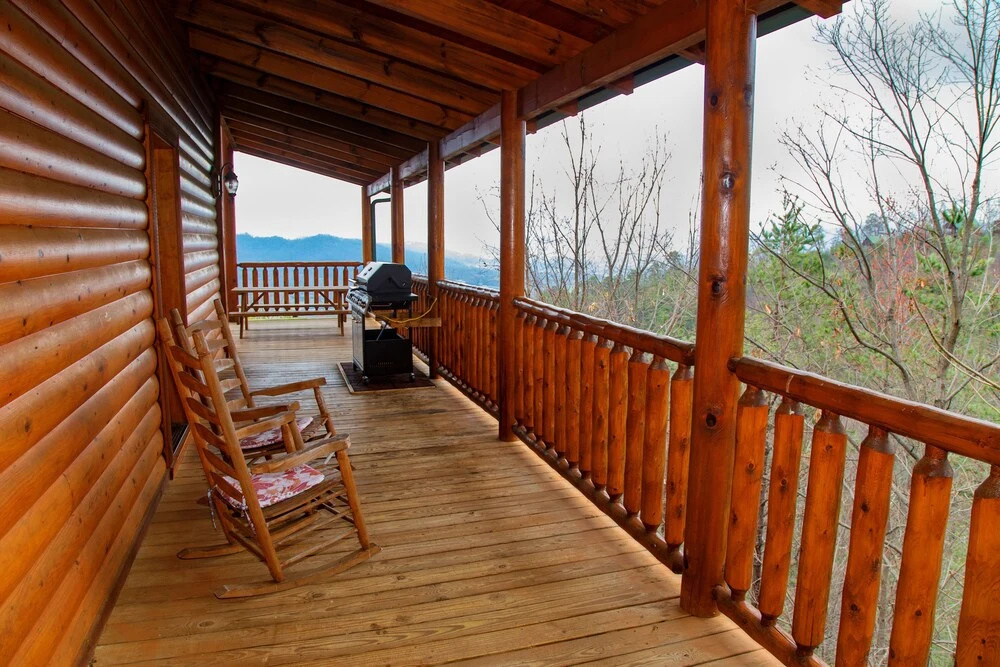 Swimming in the Clouds - Eight Bedroom Cabin