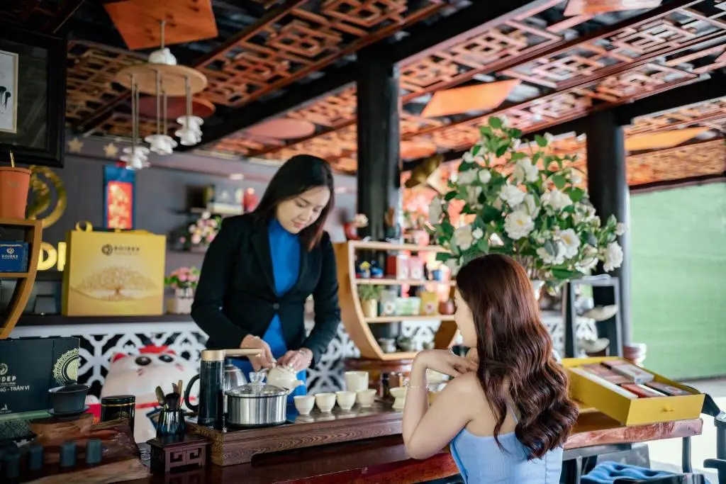 Food & Beverage
