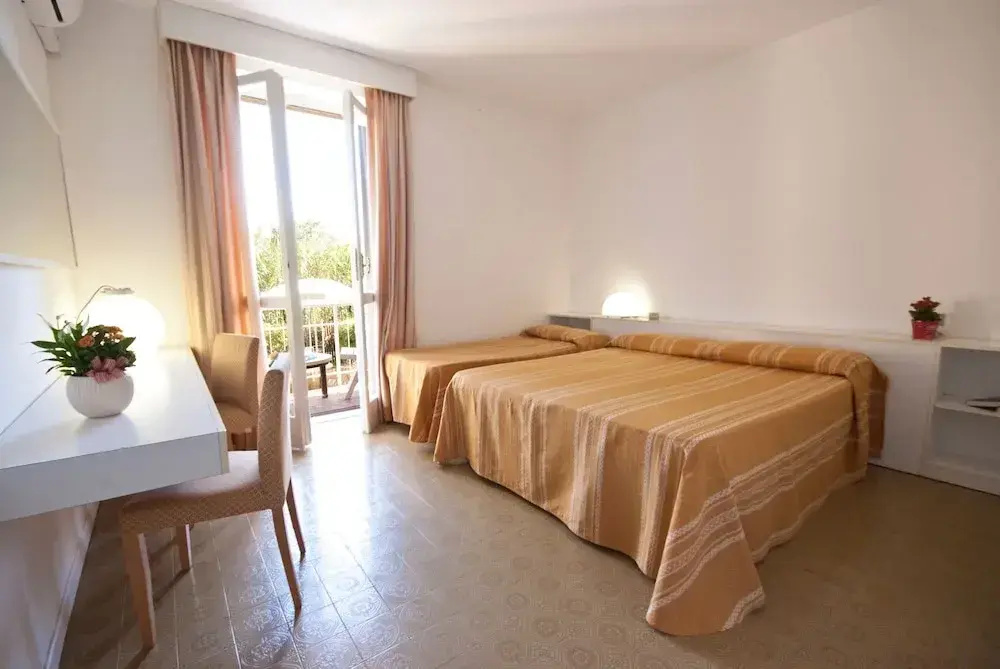 Standard room with balcony