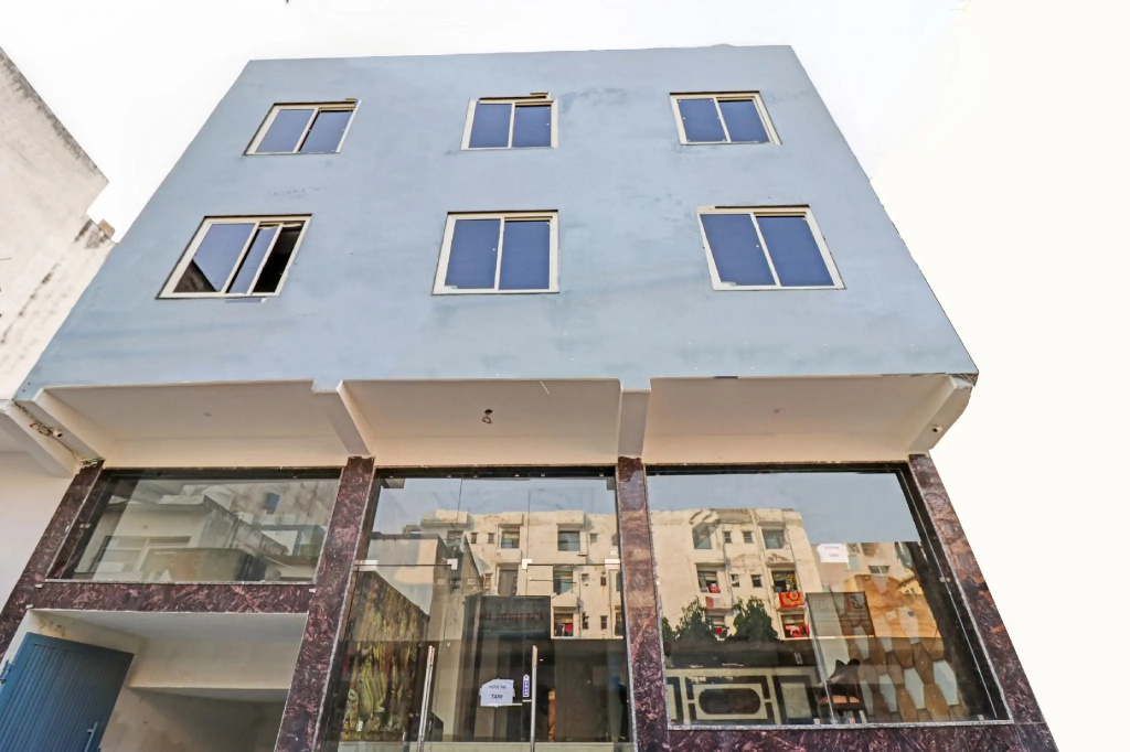 Townhouse 688 Hotel Tark Inn