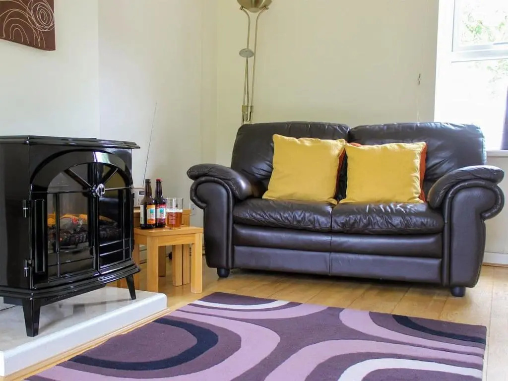 3 Bedrooms Cottage