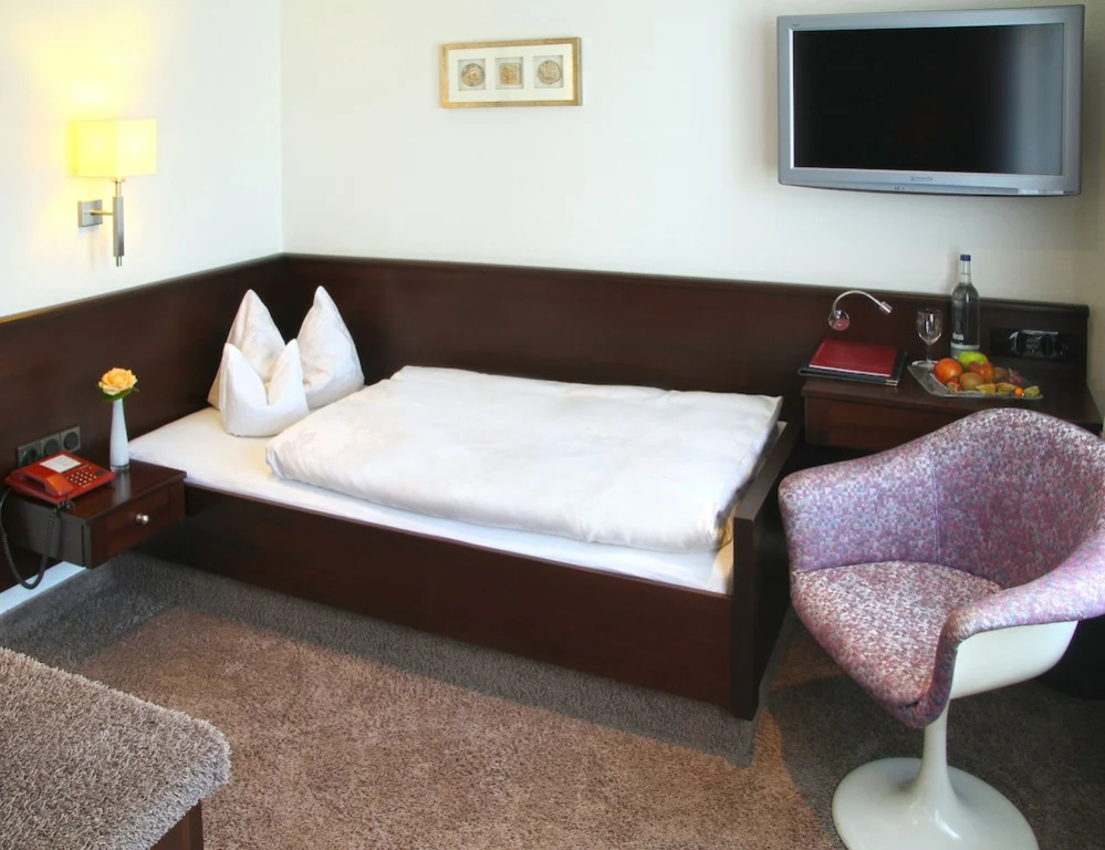 Standard Single room (single bed)