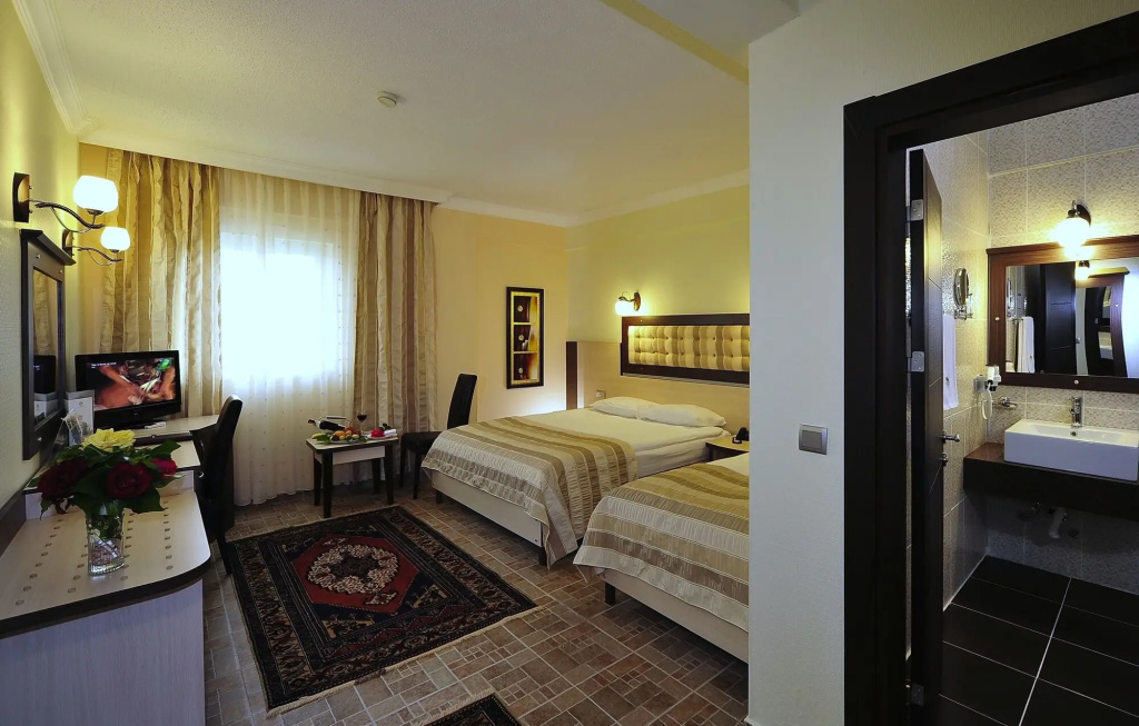 Hotel photo 2