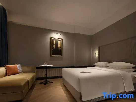 Deluxe Double room (full double bed)