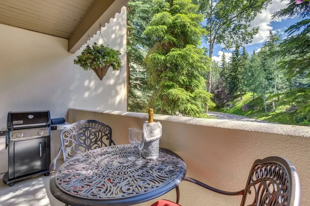 Walk to Beaver Creek Village: Cozy Condo!