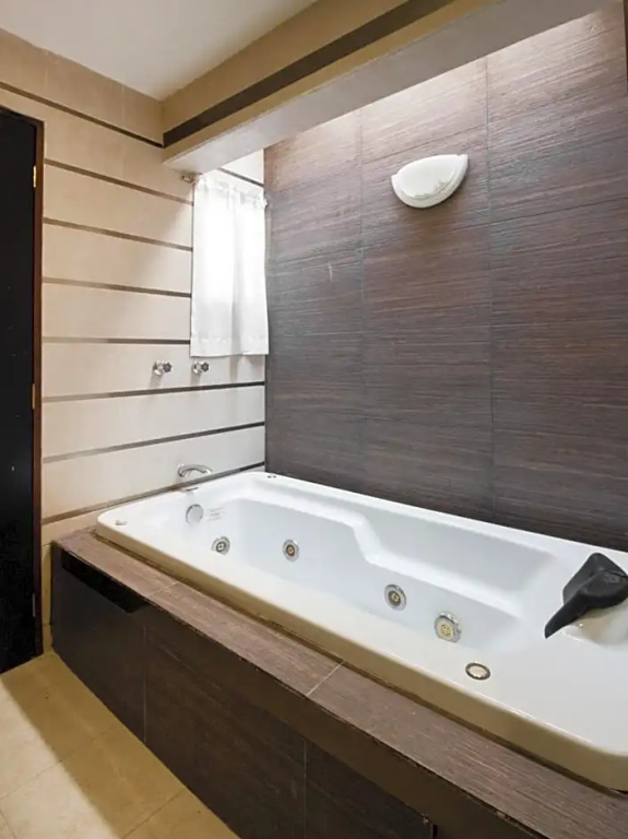 Superior Double room (full double bed)