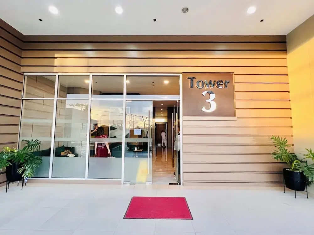 Hubomoto Avida Suites