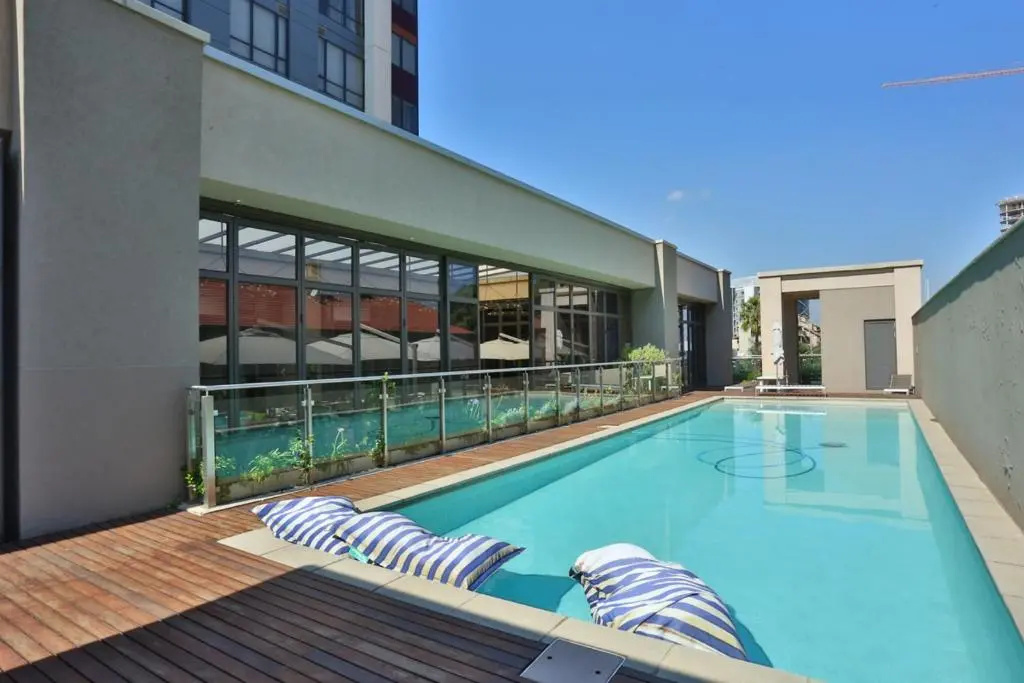 305 Sandton Skye