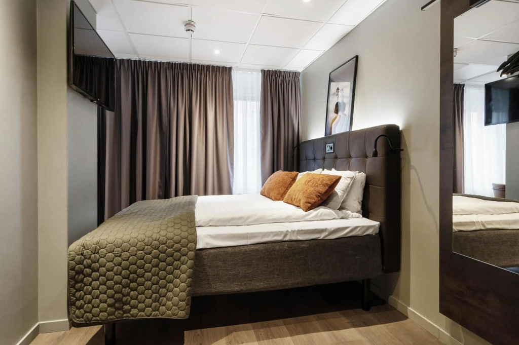 Hotel Point — 4
