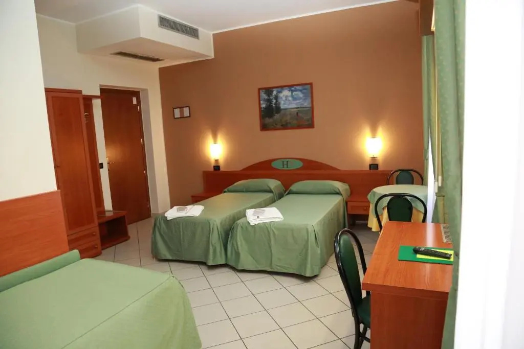 Triple room