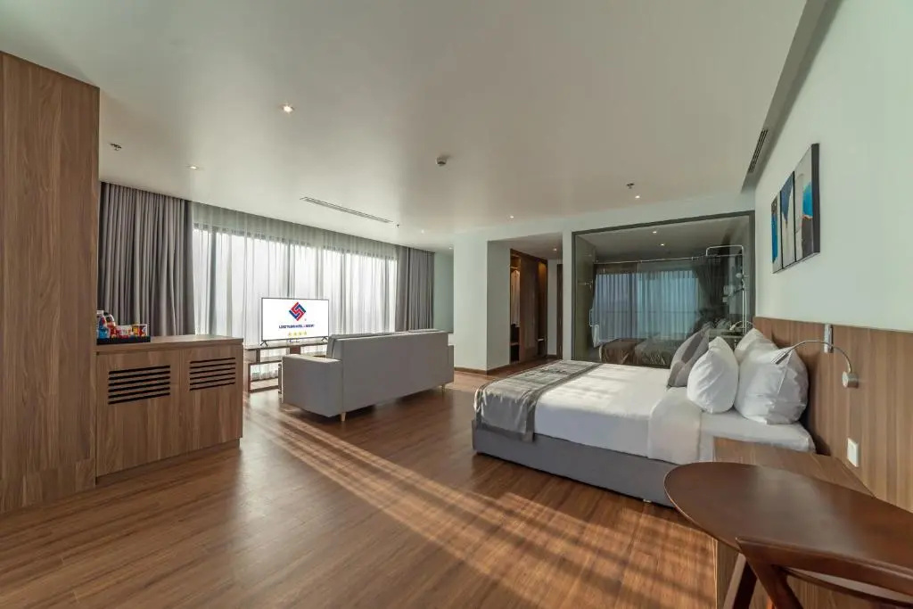 Deluxe Family room