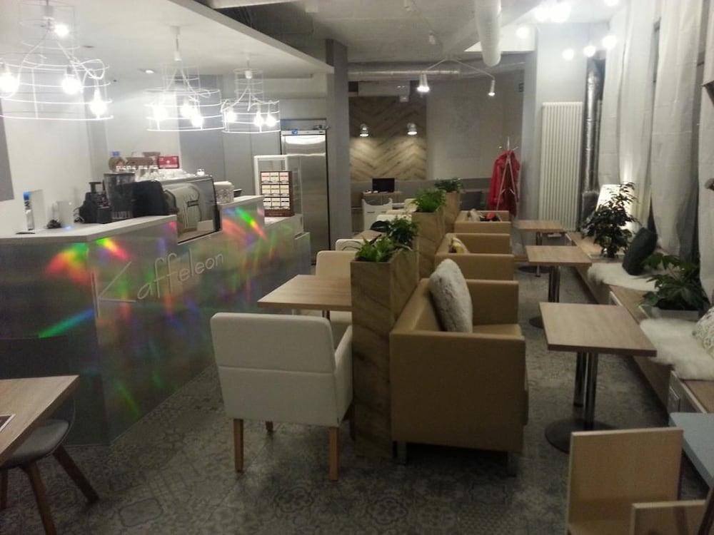 gallery_image_hidden_5