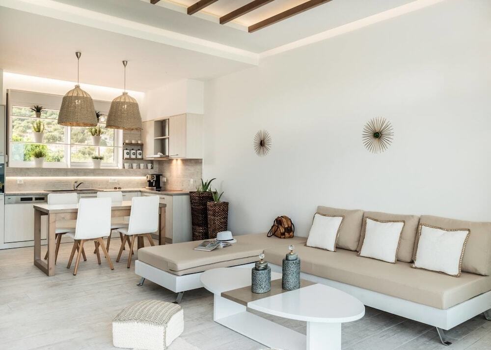Kallia Luxury Residence 4 *