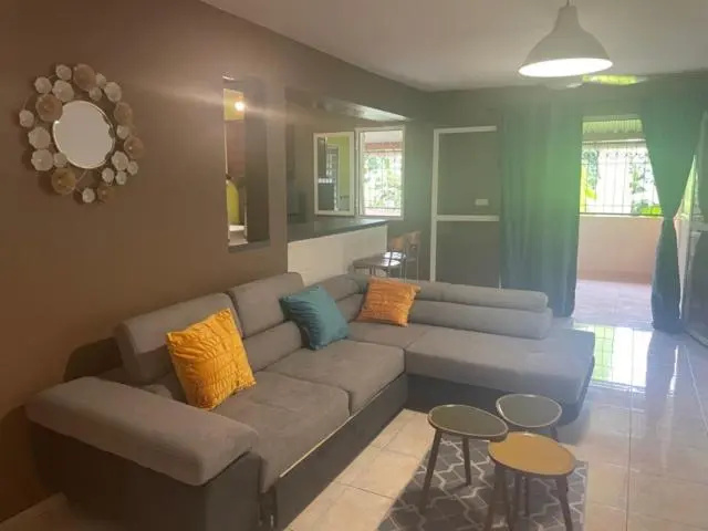 3 Bedrooms Bungalow