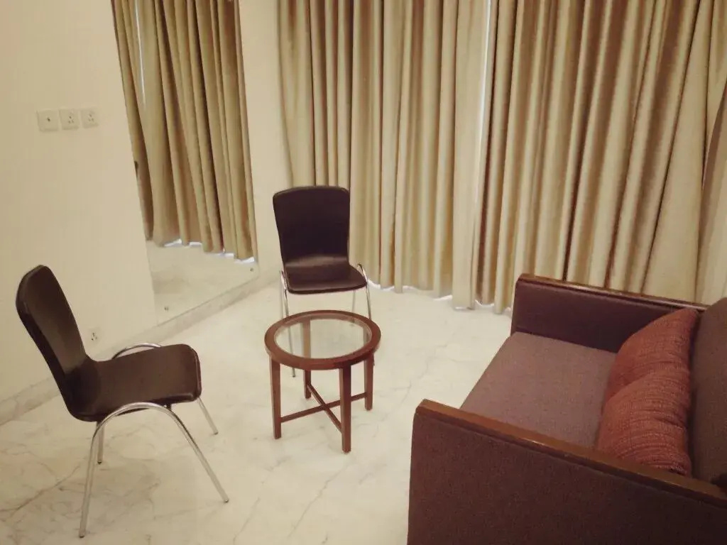 Stately Suites NH 8 - Général