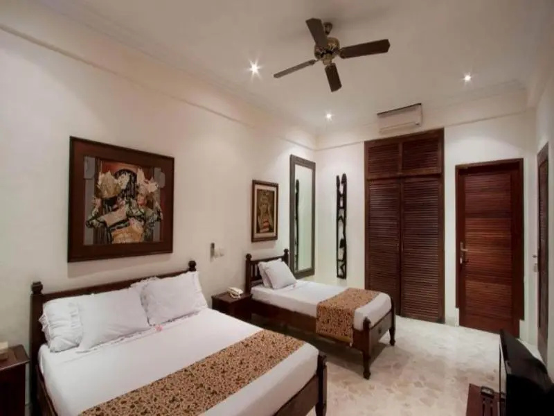 3 Bedrooms Villa