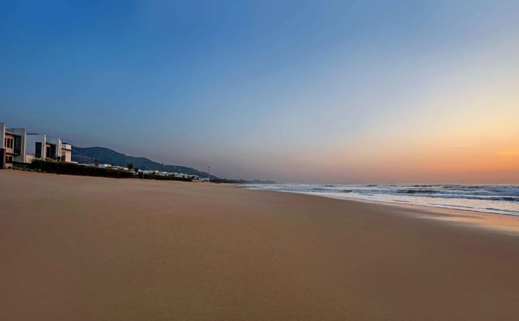 Beach & Waterfront